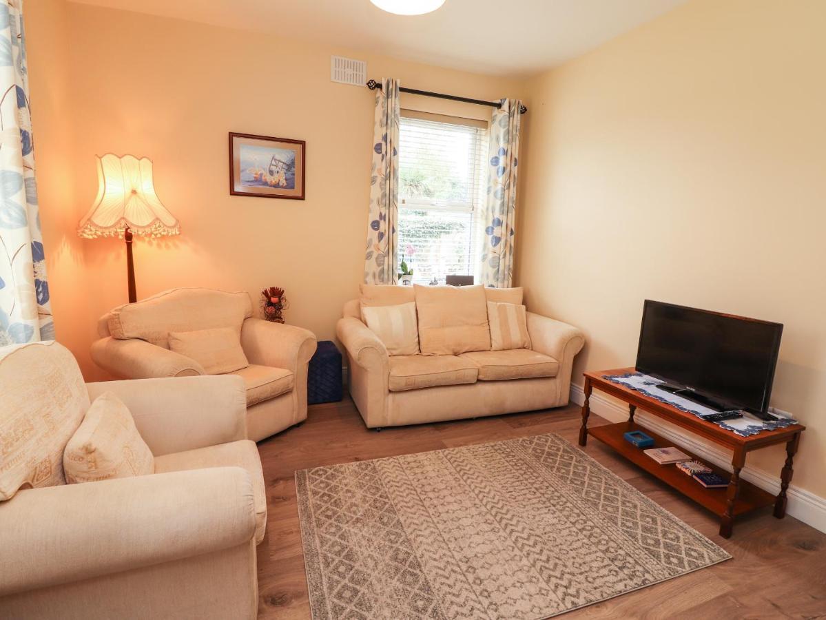 Meadow View Villa Ennis Bagian luar foto