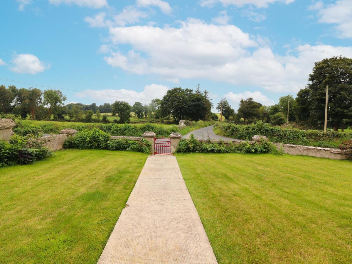 Meadow View Villa Ennis Bagian luar foto